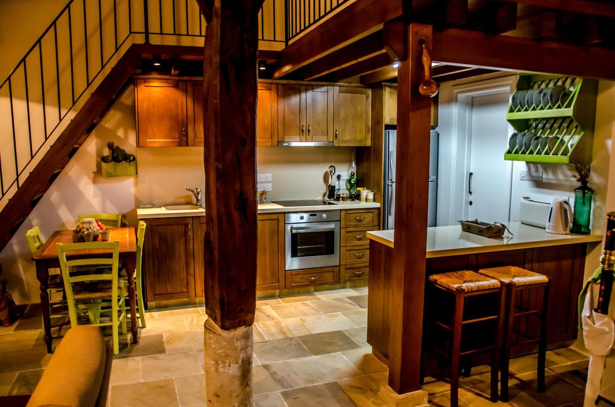 Xenios Cottages Лофу Стая снимка